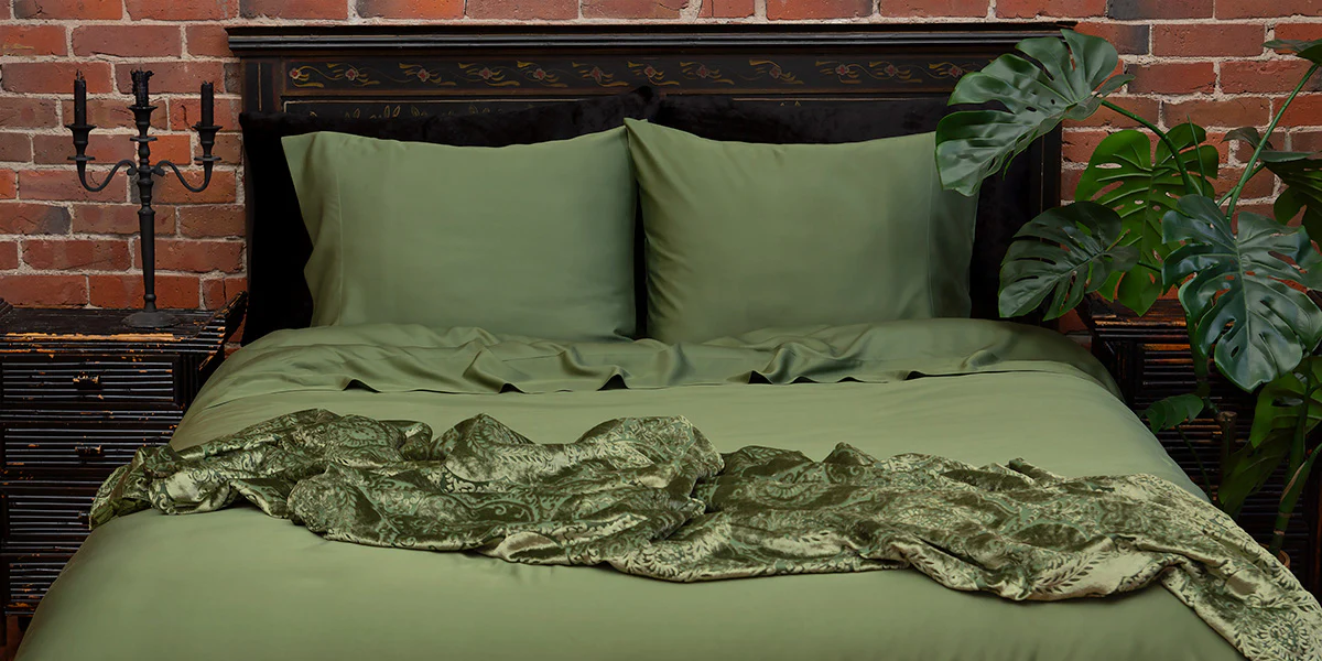 Sacred Sleep, Luscious Style